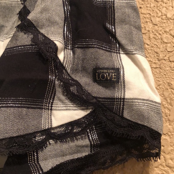 NWT Victoria’s Secret Love Sleep shorts. Black/Gray/White/Silver Thread. Medium - Picture 7 of 11